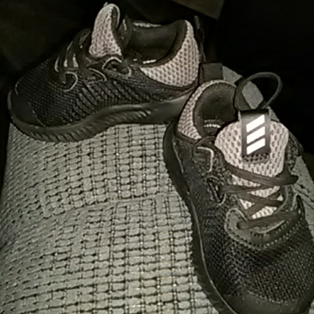 Adidas - Picture 2 of 3